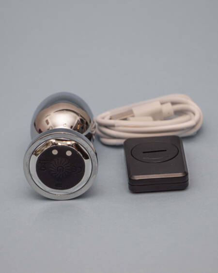 Metallic Sphere Plug